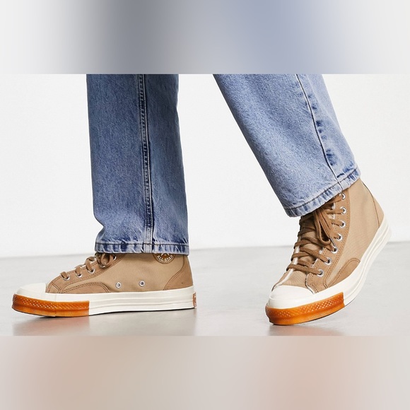 Converse chuck 70 hi tonal unisex sneaker in brown - Picture 3 of 14